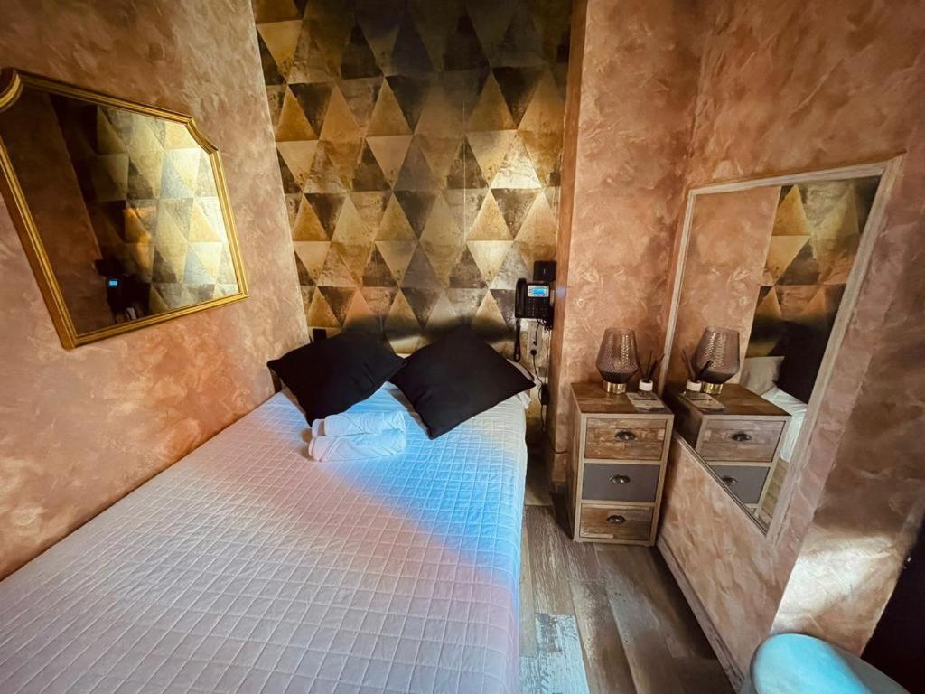 Utopia Alicante - Hotel Boutique Para Adultos Luaran gambar