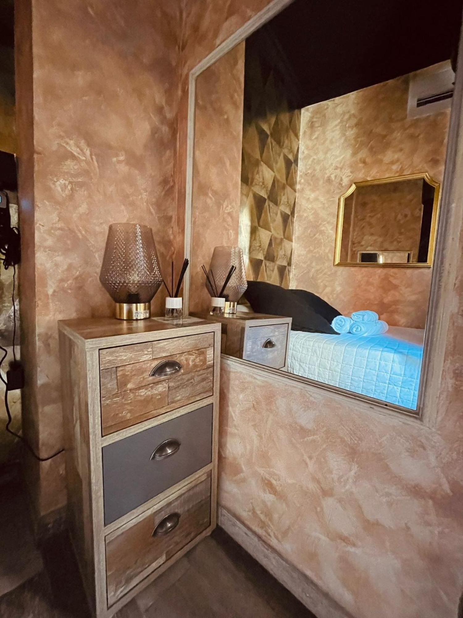 Utopia Alicante - Hotel Boutique Para Adultos Luaran gambar