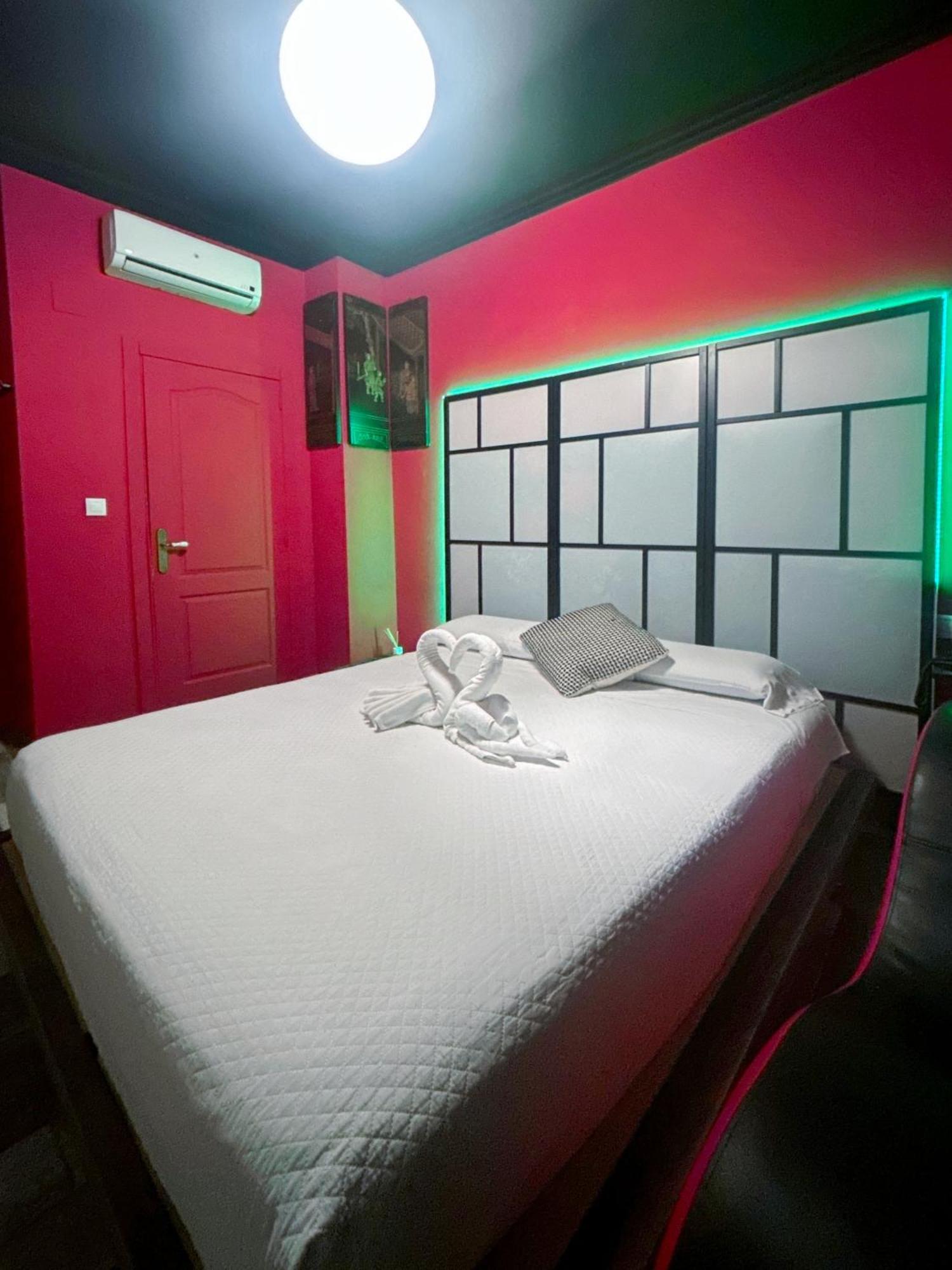 Utopia Alicante - Hotel Boutique Para Adultos Luaran gambar