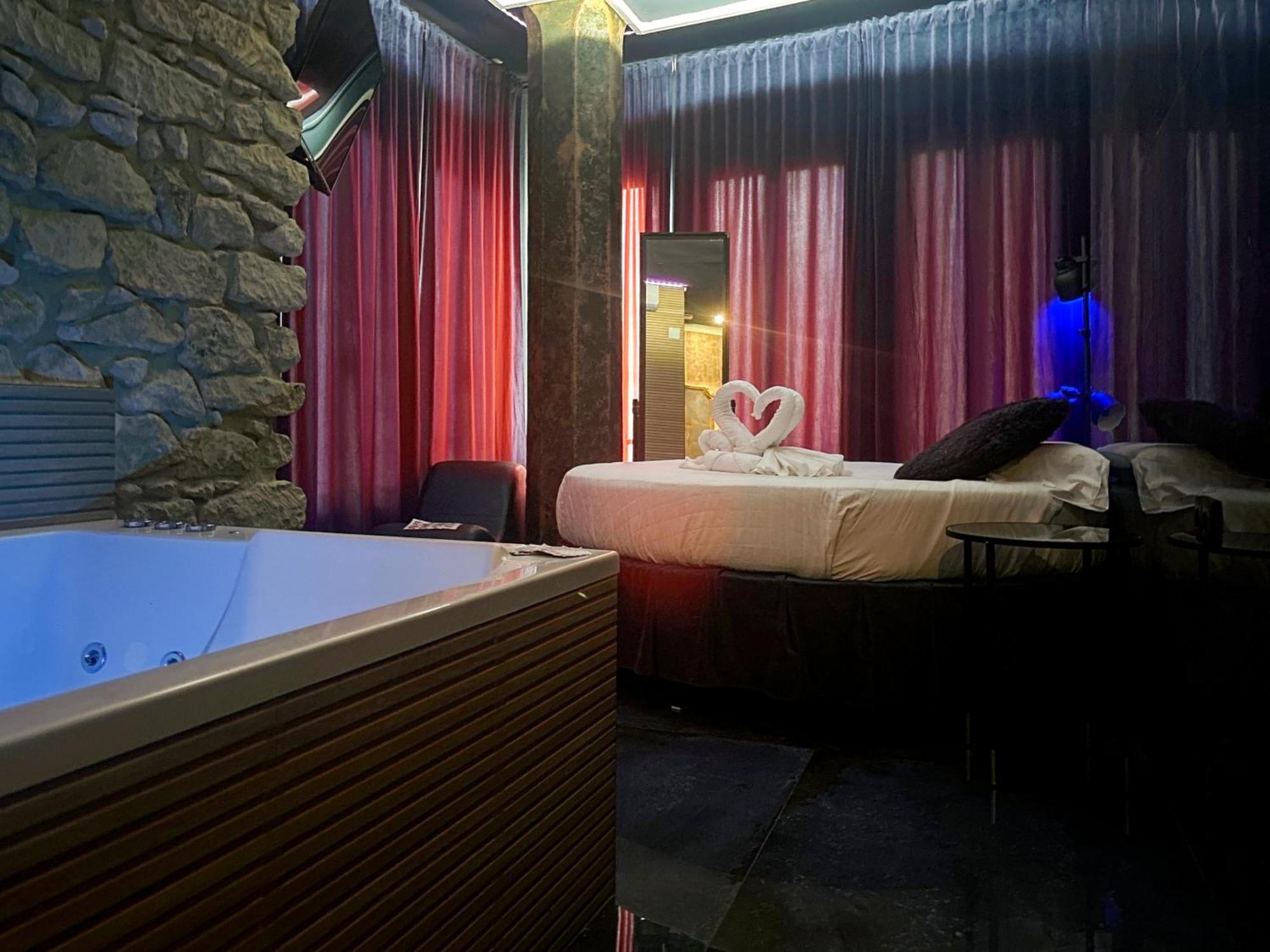 Utopia Alicante - Hotel Boutique Para Adultos Luaran gambar